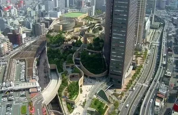 六本木新城的有機更新之路