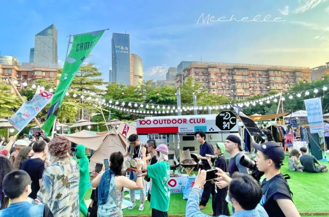 當(dāng)露營成為新爆點(diǎn)，商場開始這樣做……