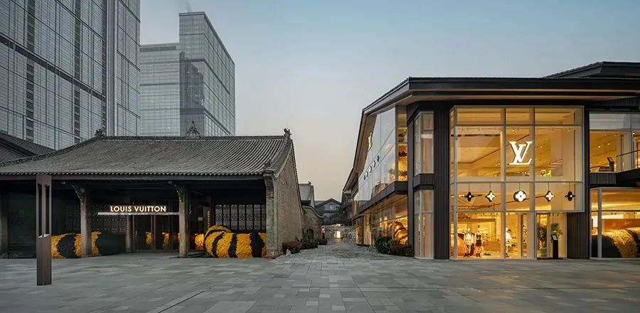 一入「大店」深似海，“燒錢(qián)”背后有何流量密碼？