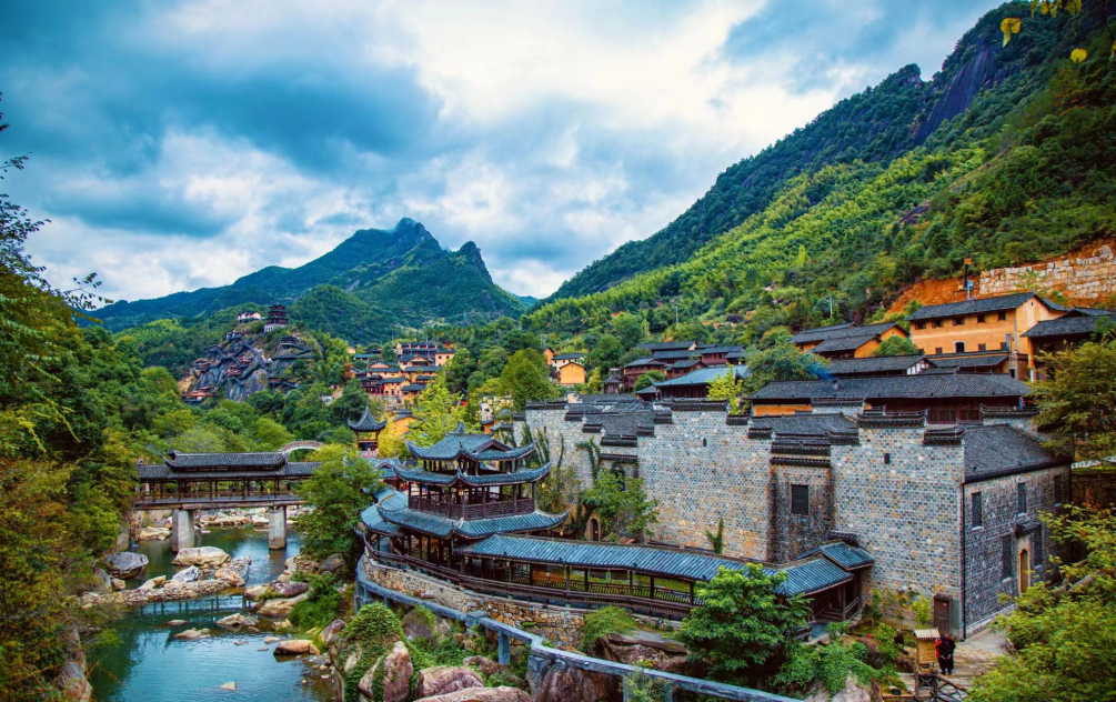 從廢棄礦山到年游客量超百萬的景區，望仙谷憑什么火爆全網