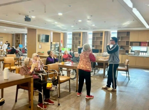 政府工作報(bào)告13次提及！社區(qū)嵌入式養(yǎng)老模式正在破局