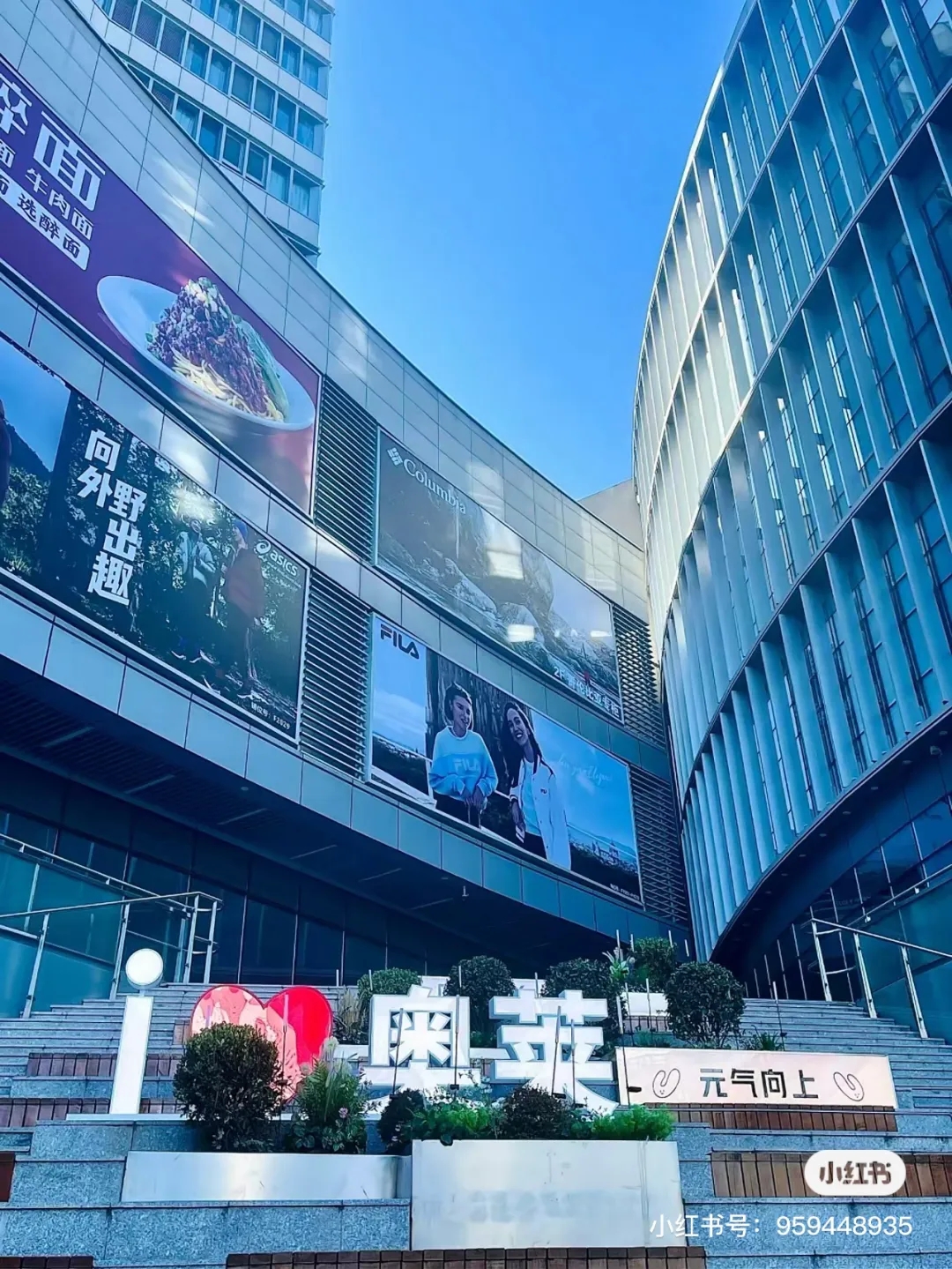 消費(fèi)降級(jí)下，年輕人的消費(fèi)痛點(diǎn)，購(gòu)物中心都懂嗎？