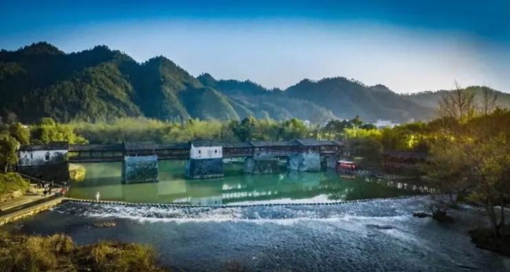 小城游爆火折射文旅新方向，三線小城如何蹚出另類出圈路？