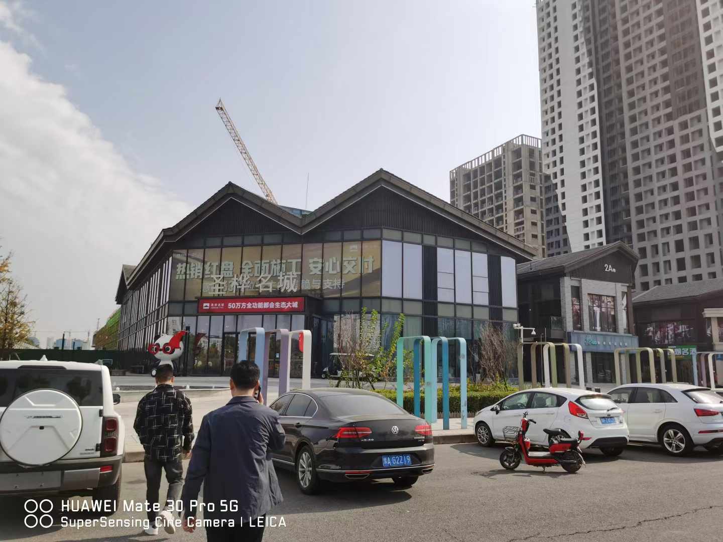 商場(chǎng)服裝店：虧損背后的 “隱藏劇本”