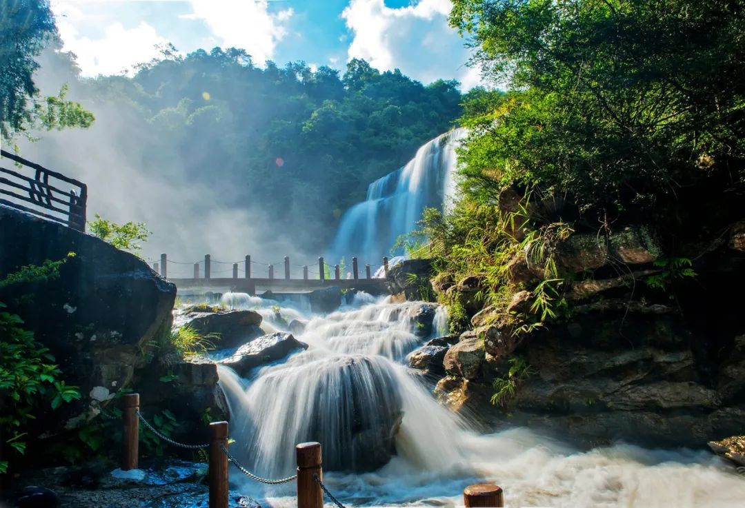 為什么旅游越來越火，可景區錢卻越來越難賺？
