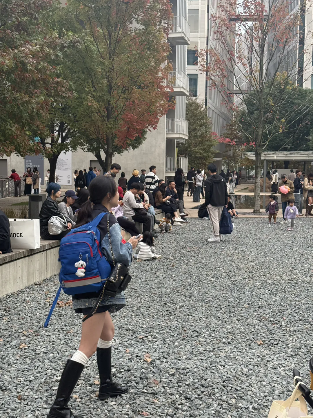 逛公園時(shí)順便買個(gè)Gucci？公園+商場(chǎng)=新生活方式？
