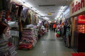上半年利潤持續下滑 百貨為沖業績6月周末大促不停歇