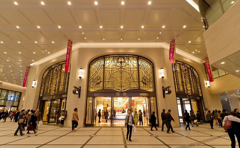 不想“撞臉” 百貨店熱捧跨國聯姻