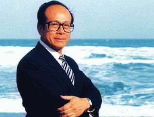 李嘉誠不準備玩地產(chǎn)了？香港樓市現(xiàn)5大隱憂