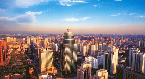 調(diào)控政策難阻房企拿地?zé)崆?樓市虛火何時消