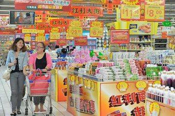 電商“聯姻”線下 實體超市頻頻推出新動作應對競爭