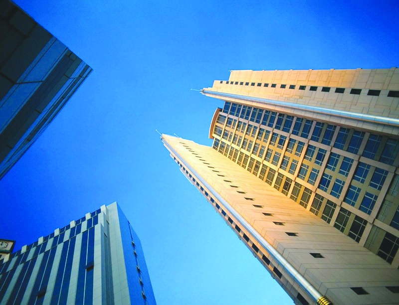 78家上市房企凈利率達(dá)11.6% 下半年或?qū)⒒芈?/></a> <a href=