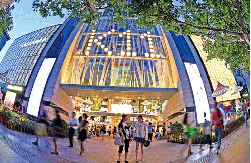 上海核心商圈閉店頻現(xiàn) 購物中心加碼布局體驗式業(yè)態(tài)