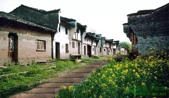 “四態融合”：特色小鎮重在“特”