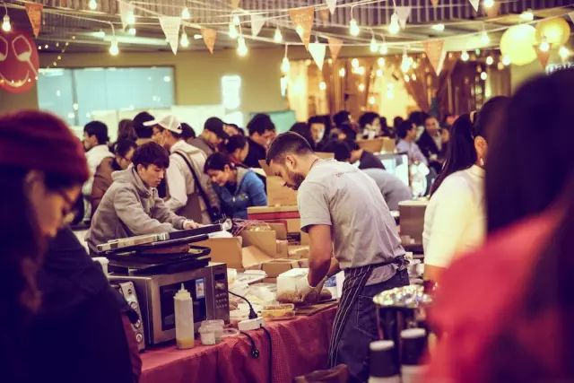 餐飲進(jìn)入“新零售時代”：“集市+餐飲”成為新趨勢