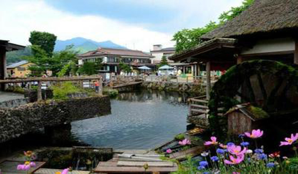 鹿泉區(qū)精心謀劃“旅游+特色小鎮(zhèn)”建設(shè)，實(shí)現(xiàn)農(nóng)業(yè)轉(zhuǎn)型農(nóng)民致富