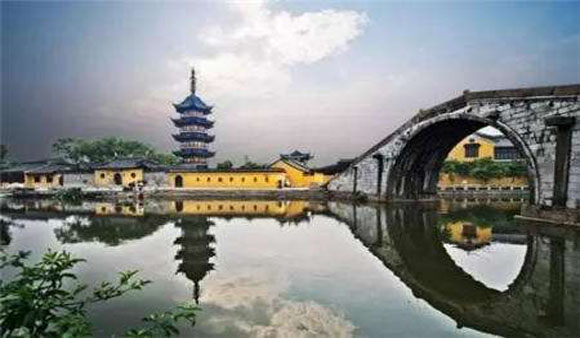 江蘇特色小鎮(zhèn)產(chǎn)業(yè)強(qiáng)形態(tài)美