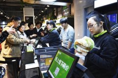 實(shí)體零售聯(lián)手電商大佬 “與虎為伴”險(xiǎn)途還是大道？