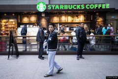 不一樣的人性化服務 星巴克、書店、便利店走進醫院