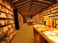 實(shí)體書(shū)店“借力重生”：創(chuàng)新文化服務(wù)將是發(fā)展方向