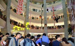 培養(yǎng)用戶習慣耗資高 零售百貨擁抱VR難“留客”