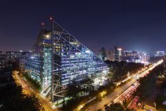 光怪陸離的城市商業建筑，購物中心的空間演繹法則