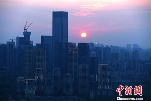 資料圖為重慶高樓。<a target='_blank'  data-cke-saved- >中新社</a>記者 陳超 攝