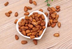線(xiàn)上打完、線(xiàn)下戰(zhàn) 三只松鼠等零食大玩家決戰(zhàn)新零售