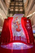 重慶時代廣場春意盎然 “魚”形藝術美陳正式亮相
