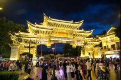 當你還在抱怨文旅難做時，真正的文旅小鎮已走遠