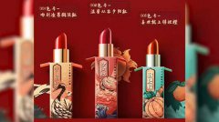 皮炎平推唇膏，mall里開農(nóng)莊…為何Ta們都愛沖突感？
