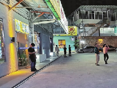 廢廠區(qū)成商業(yè)街“臟亂差”變“高大尚”