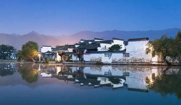 特色小鎮建設要做到“三個結合”