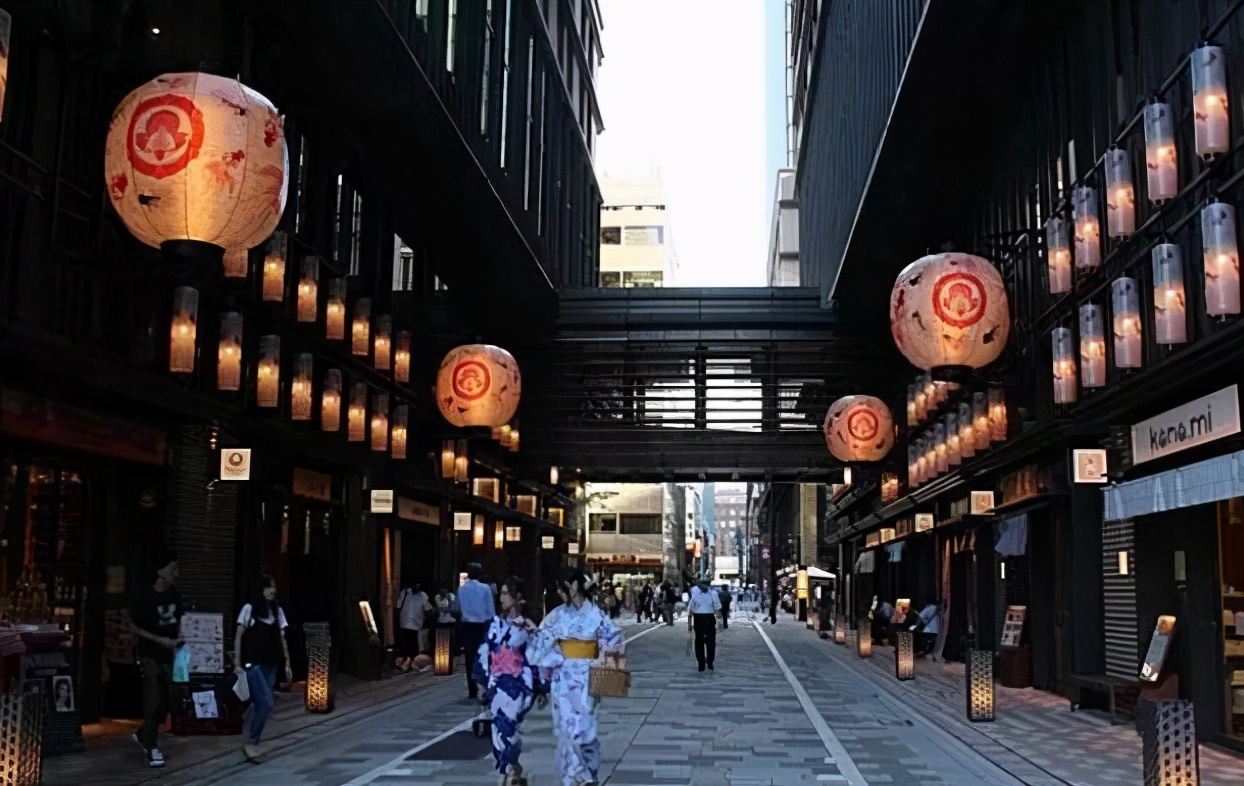 半年倒閉12家，場景再造能否拯救衰落的日本百貨業？