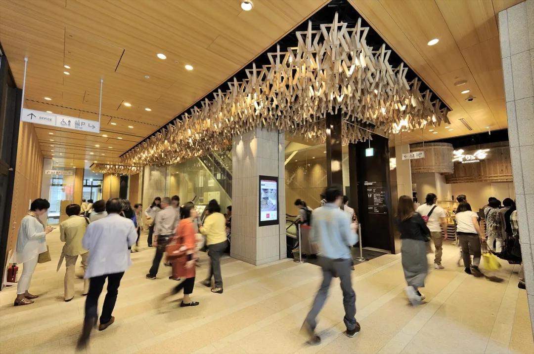 半年倒閉12家，場景再造能否拯救衰落的日本百貨業？