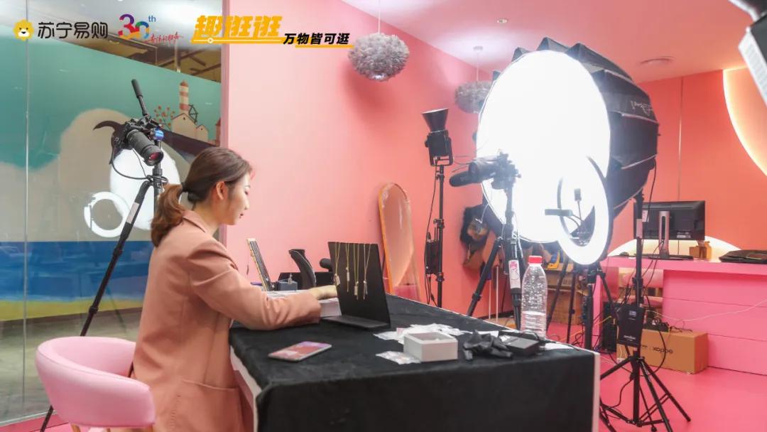 商業地產魔幻2020：誰在膨脹？誰被“毒打”？