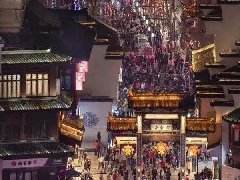 國情之下孕育出的這個體育地產新物種，竟可一地三用