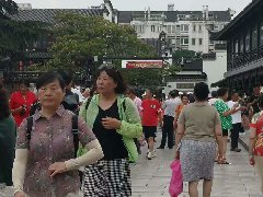 臨期經濟的崛起，性價比之外的商業啟發