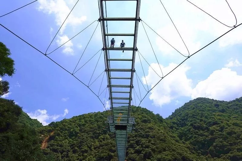 一個敢想一個敢建，盤點國內六大創意玻璃橋