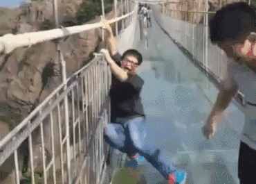 一個敢想一個敢建，盤點國內六大創意玻璃橋