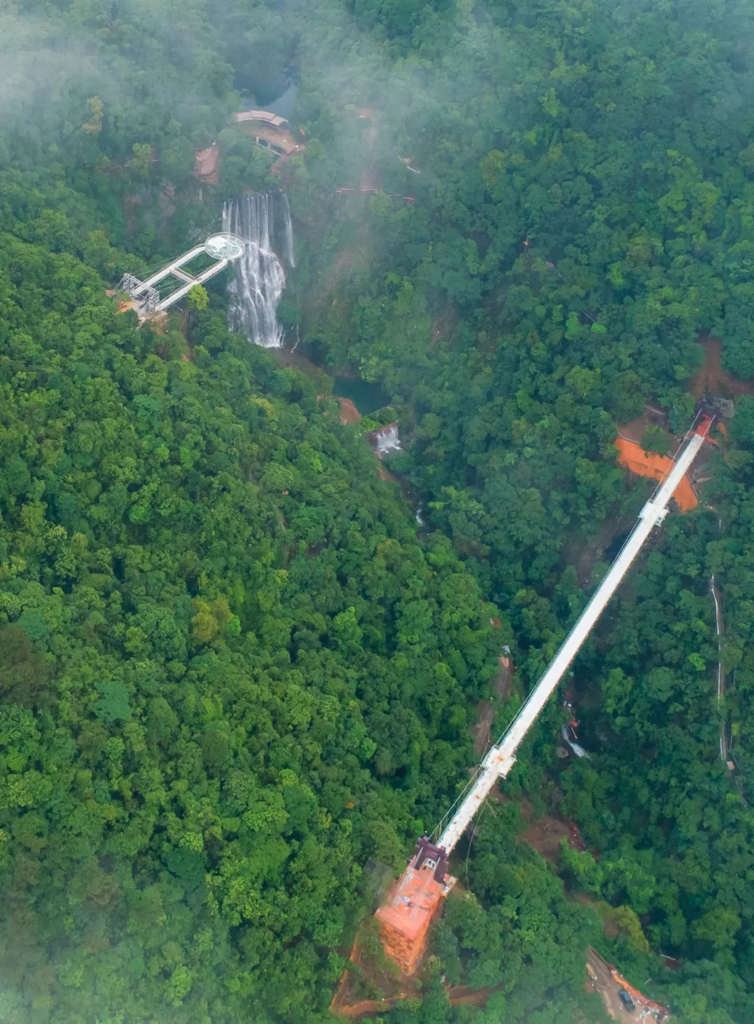 一個敢想一個敢建，盤點國內六大創意玻璃橋