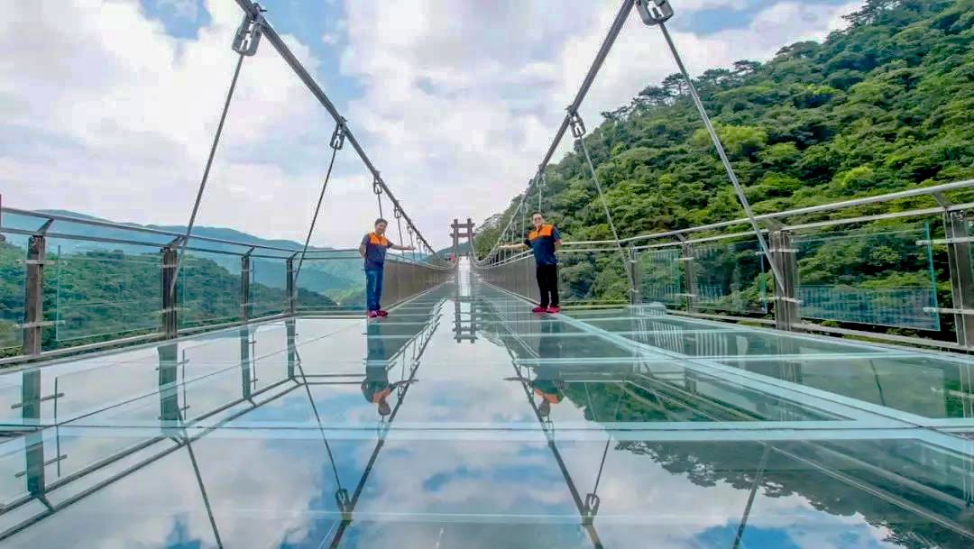 一個敢想一個敢建，盤點國內六大創意玻璃橋