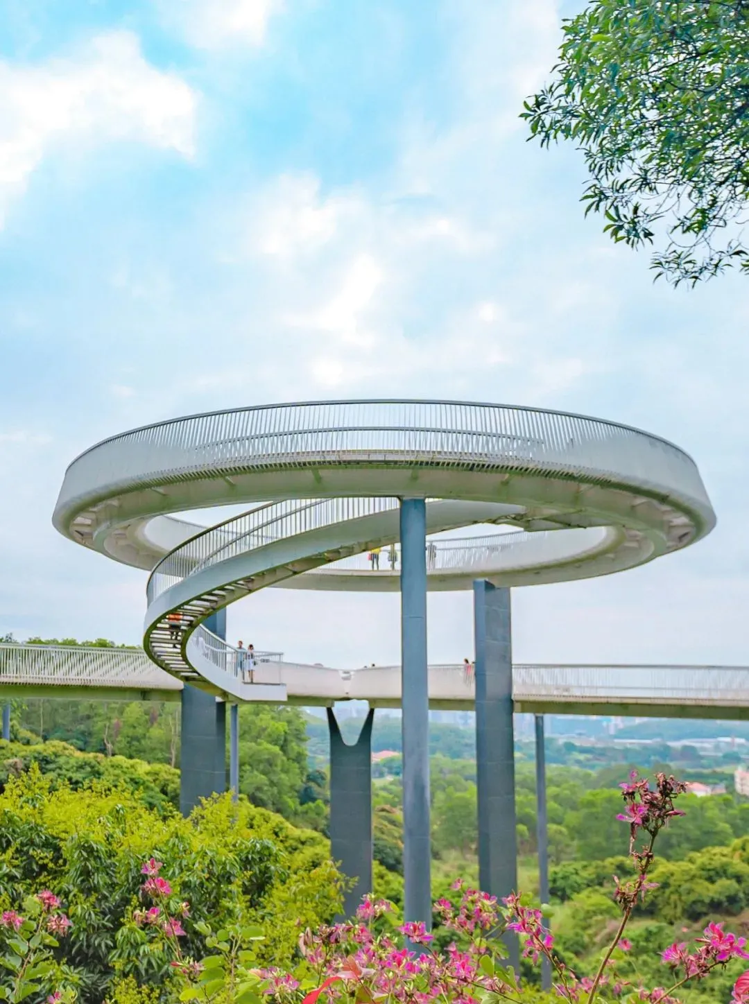 一個敢想一個敢建，盤點國內六大創意玻璃橋